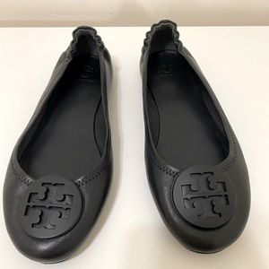 New never used Tory Burch black flats shoes